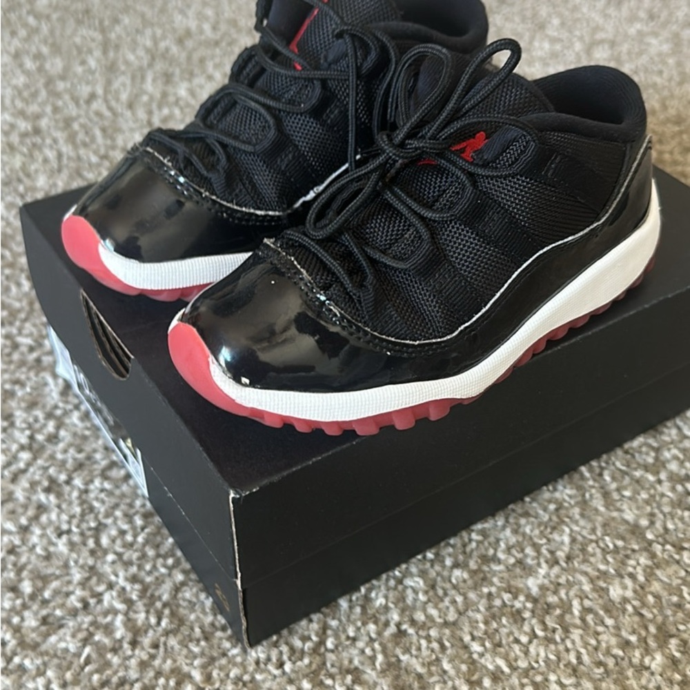 Jordan Kids Black and Red Sneakers